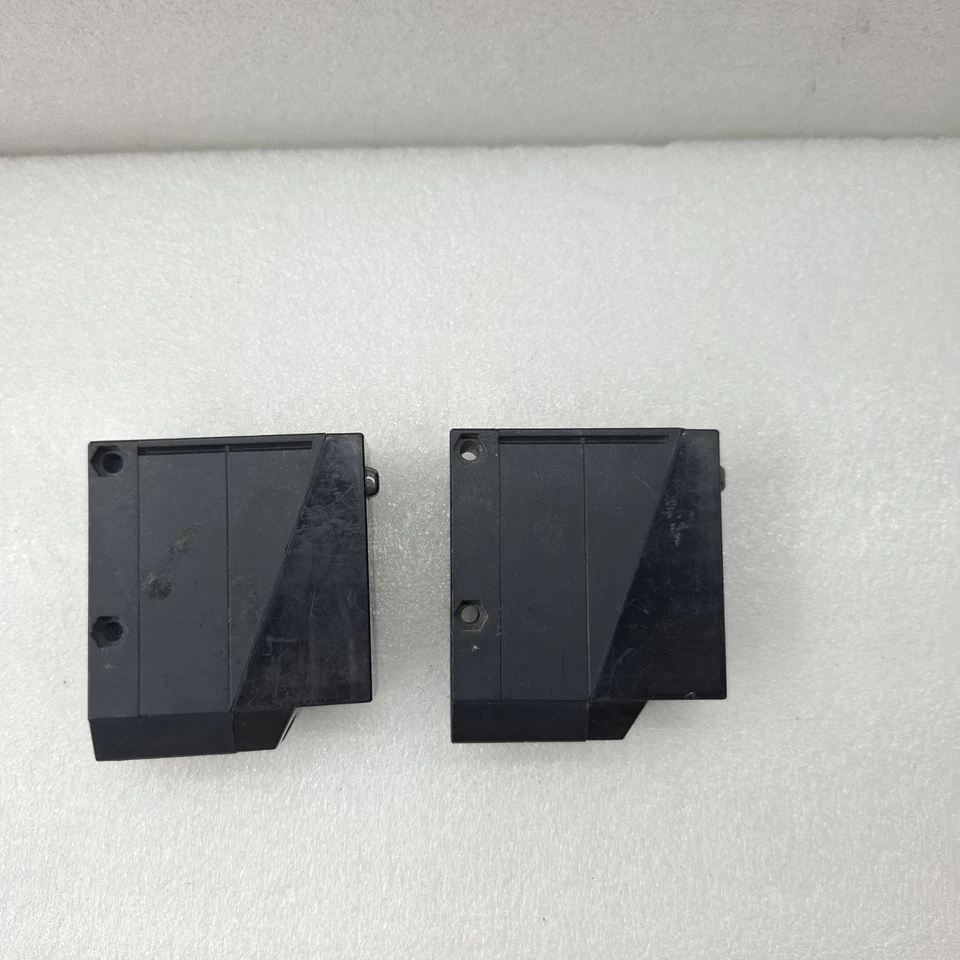 LOT OF 2 PCS OMRON E3JM-R4M4-G SENSOR E3JMR4M4G | For Parts Or Not Work